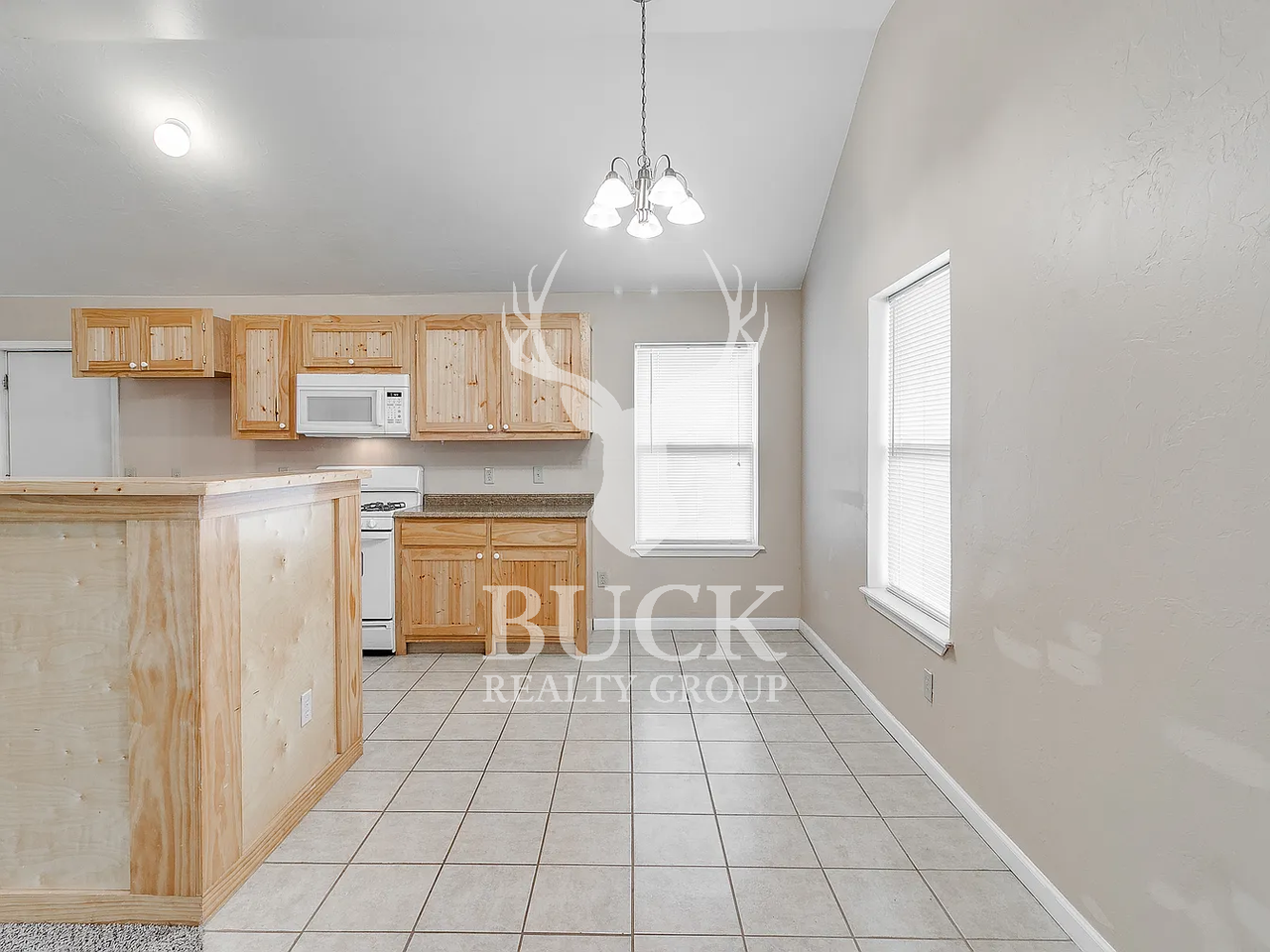 1201 Stansell Dr #1 - Photo 5 of 32