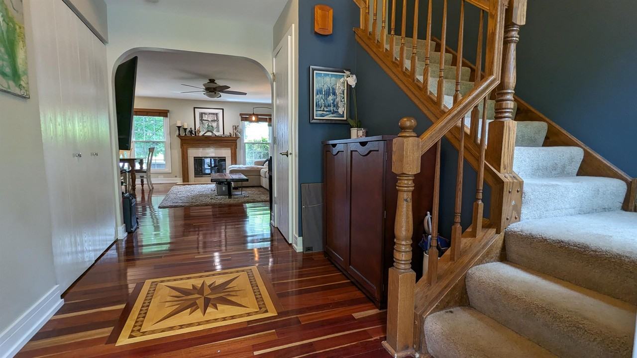 404 Orleans Ave #1 - Photo 4 of 16
