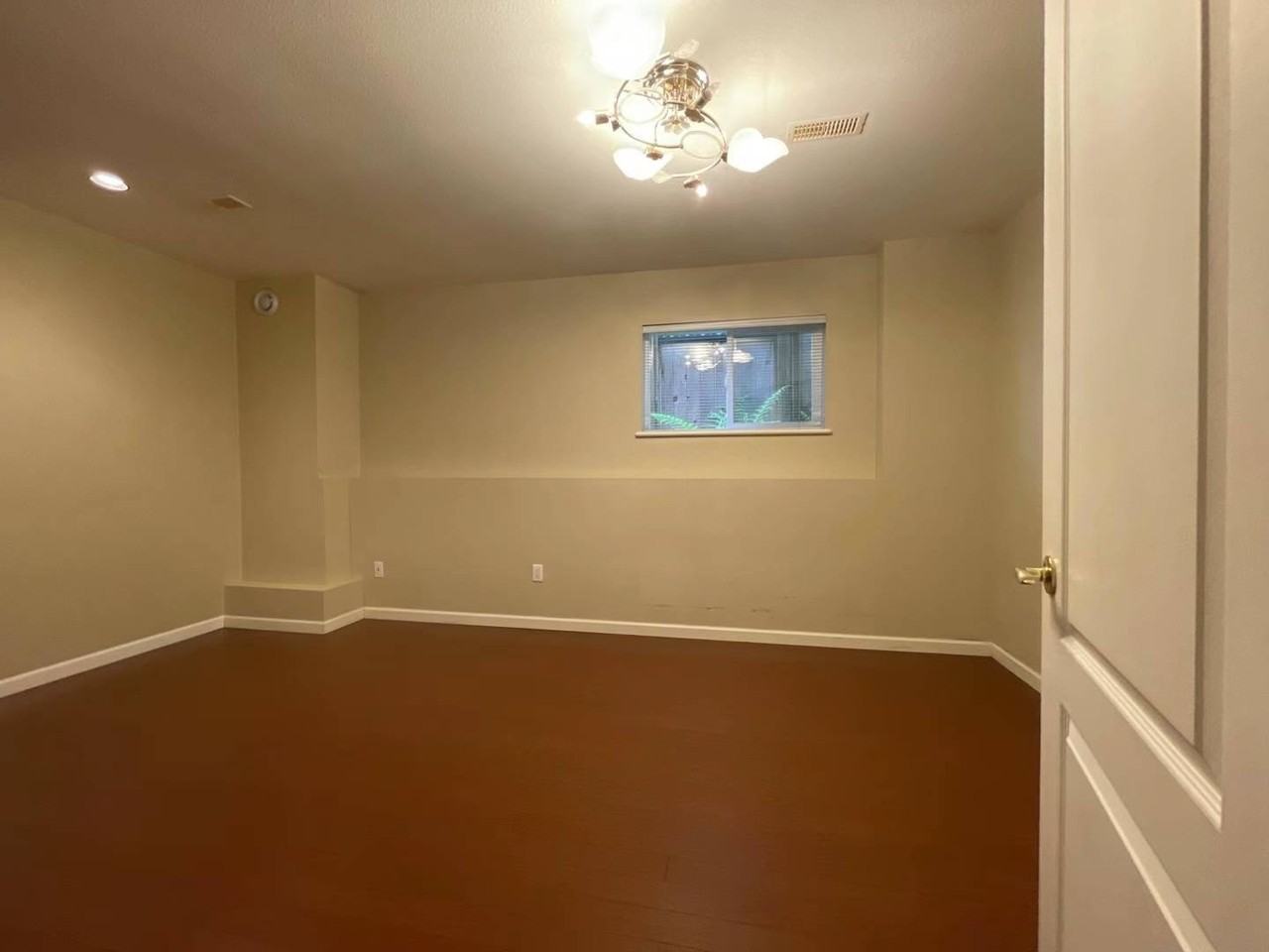 2926 Nc-2926 Pinetree Close - Photo 3 of 12