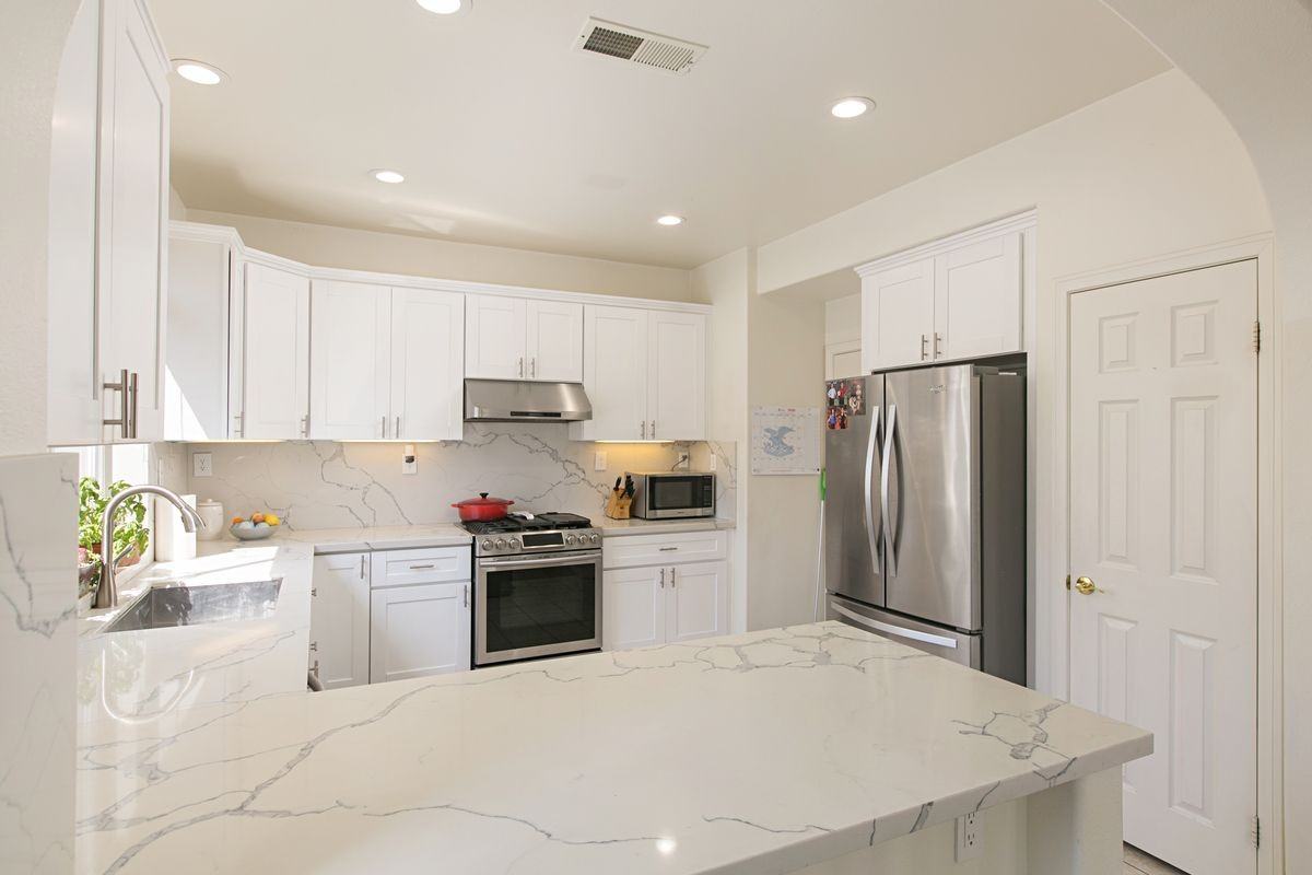 11597 Creekstone Ln - Photo 3 of 25