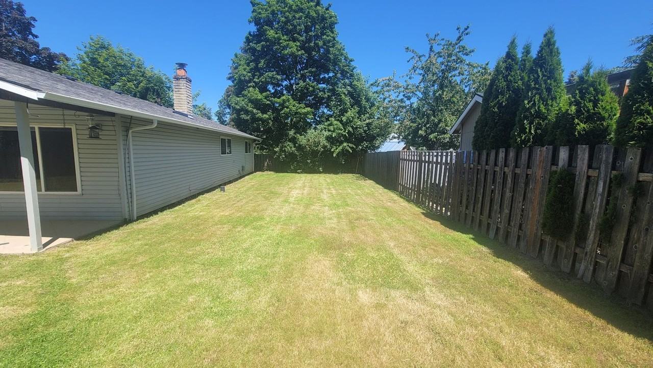 881 Nw 10th Ct - Photo 2 of 25