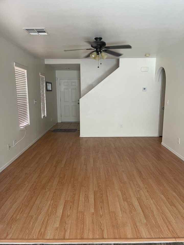 8014 Torremolinos Ave - Photo 3 of 22
