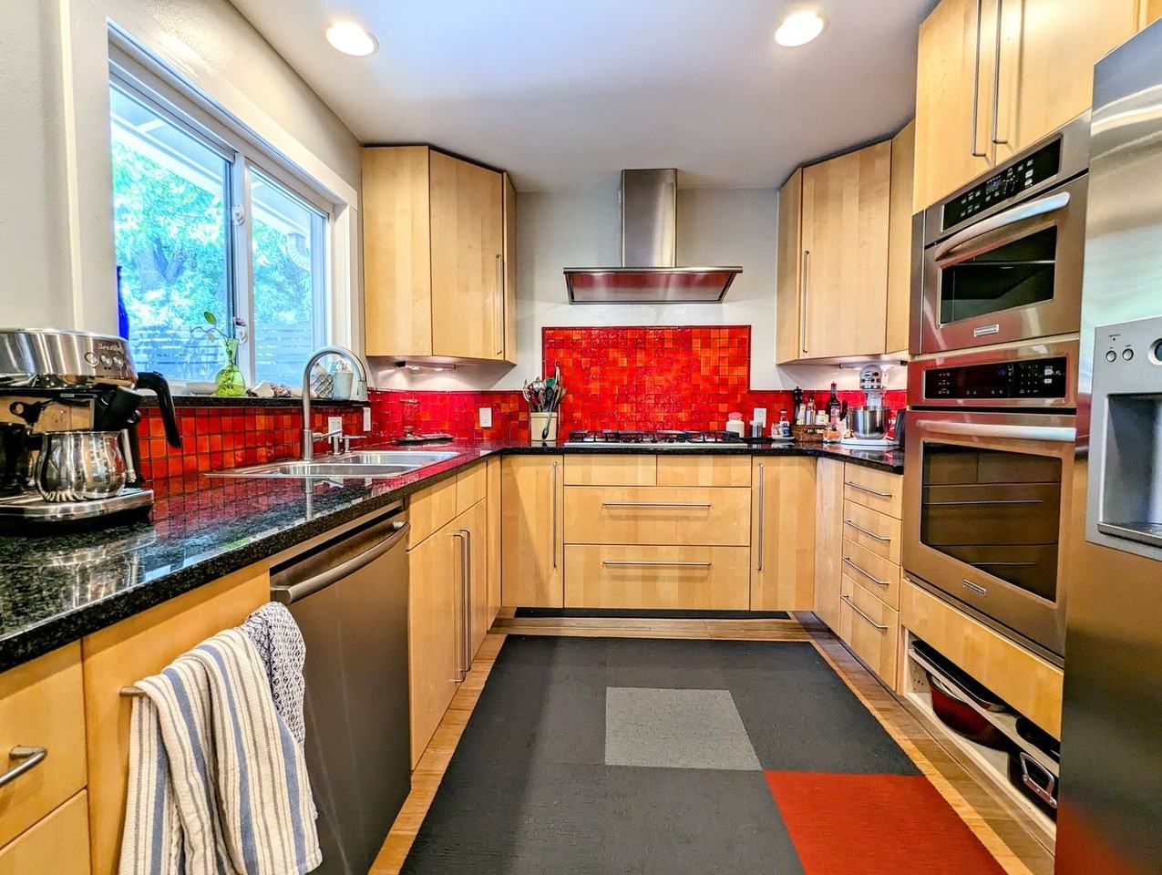 1821 Spillman St - Photo 3 of 48