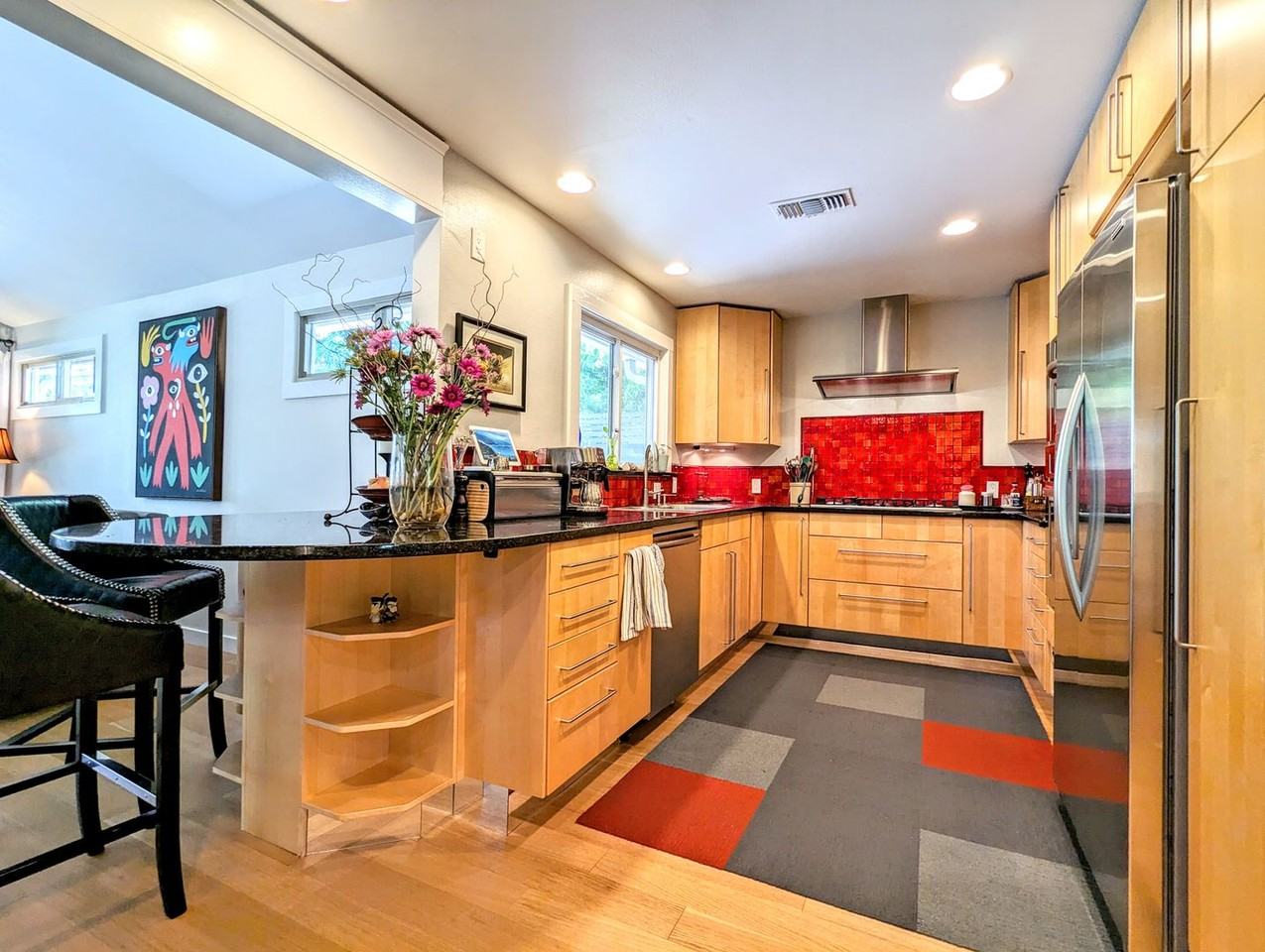 1821 Spillman St - Photo 4 of 48