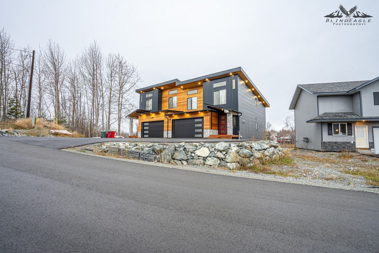 Westpoint duplex - Photo 3 of 15