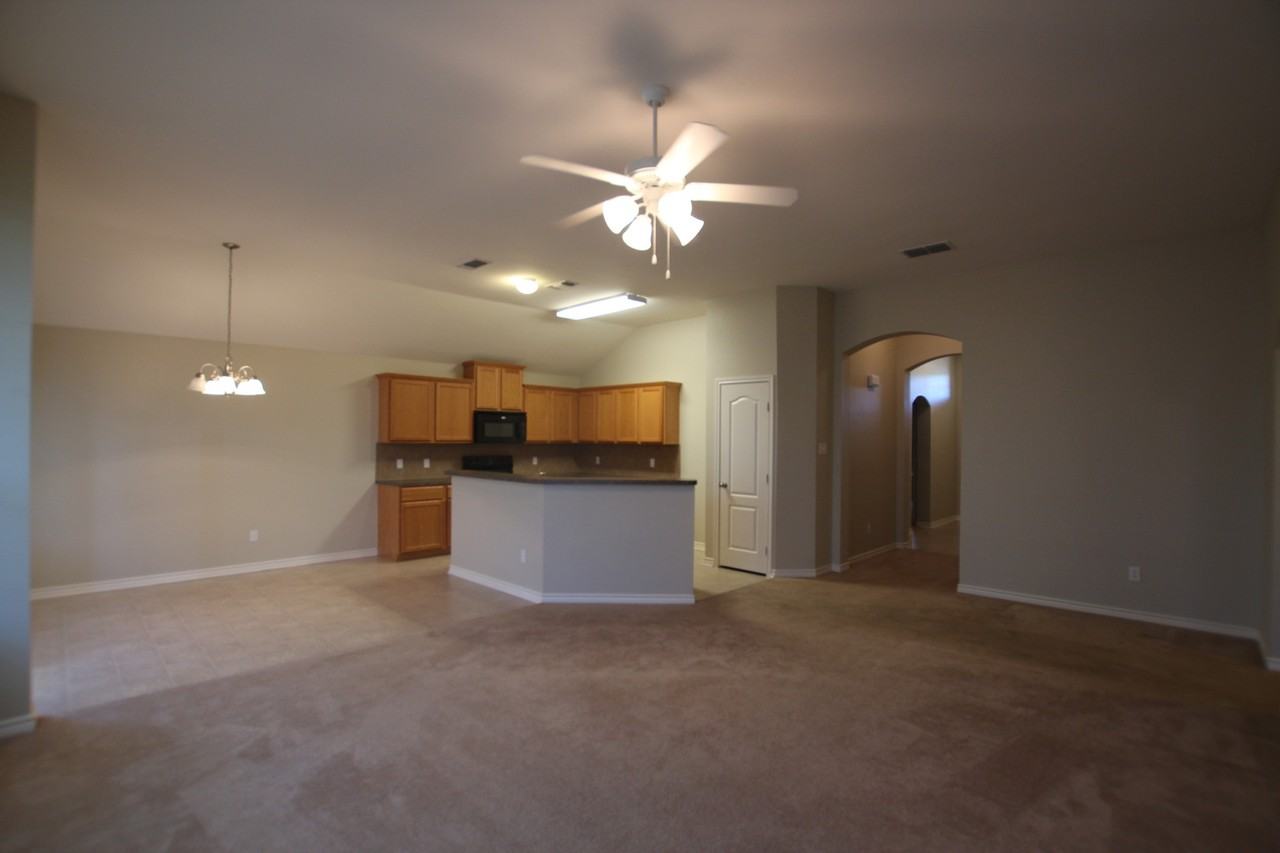 19993 Meadow West Ln - Photo 6 of 26