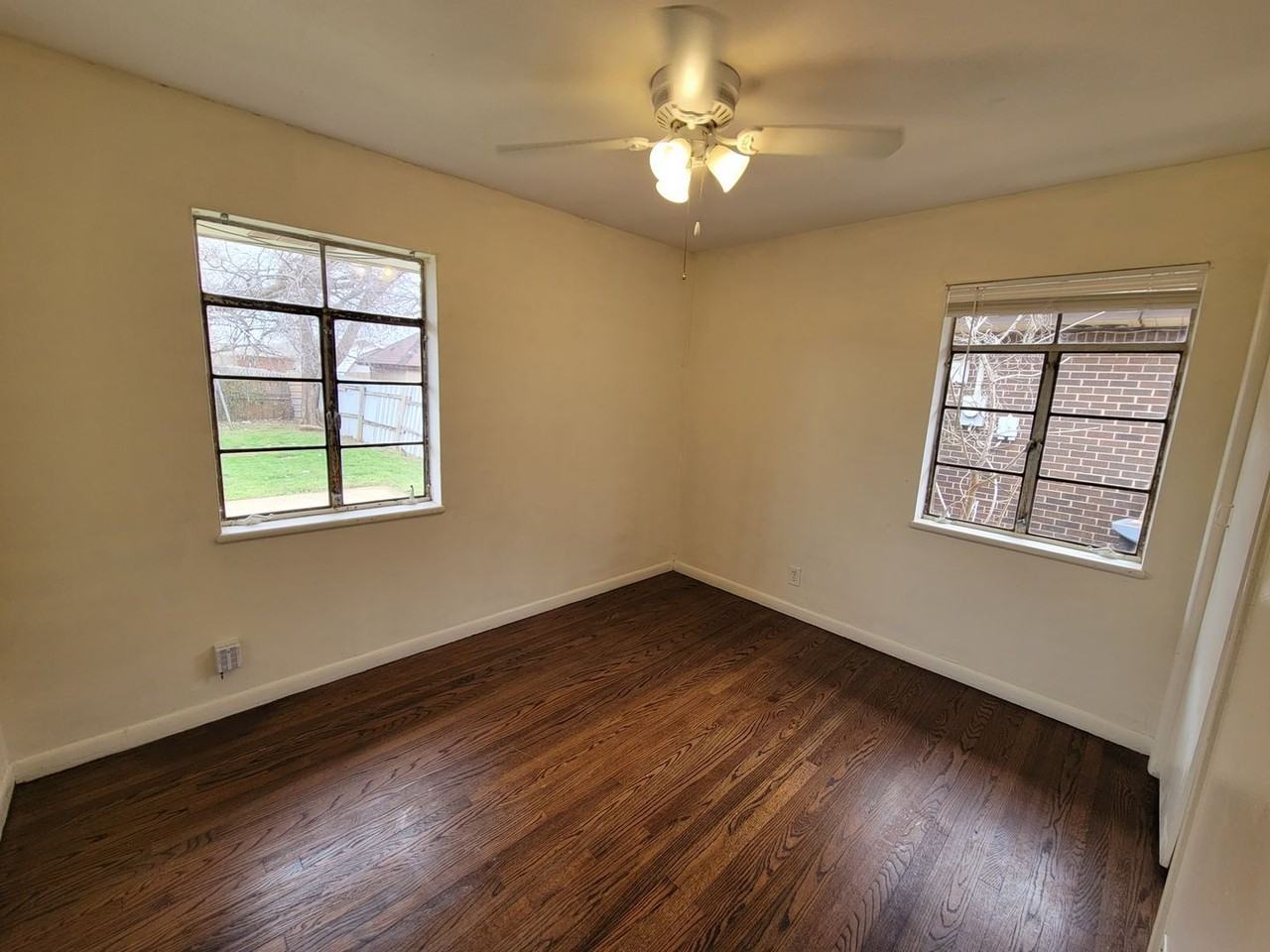 4721 Nw 15th St - Photo 2 of 16