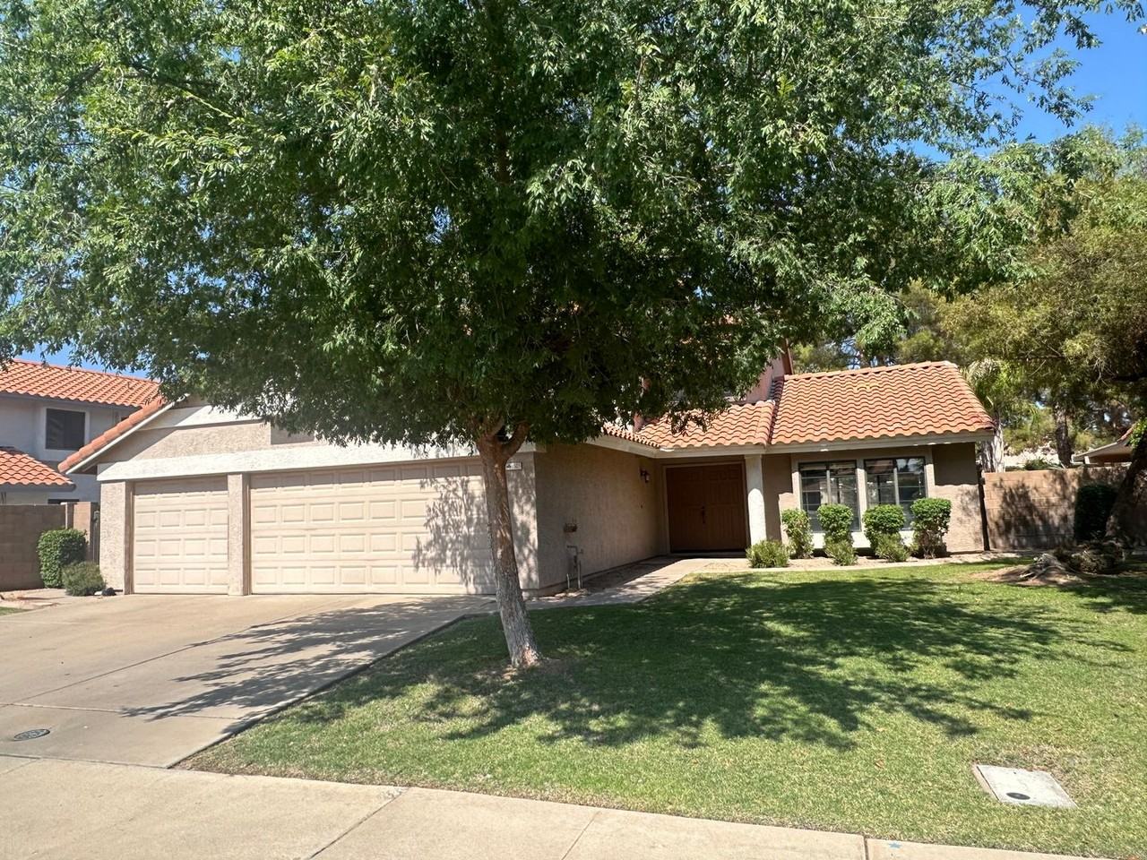 1325 N Pebble Beach Dr - Photo 2 of 32