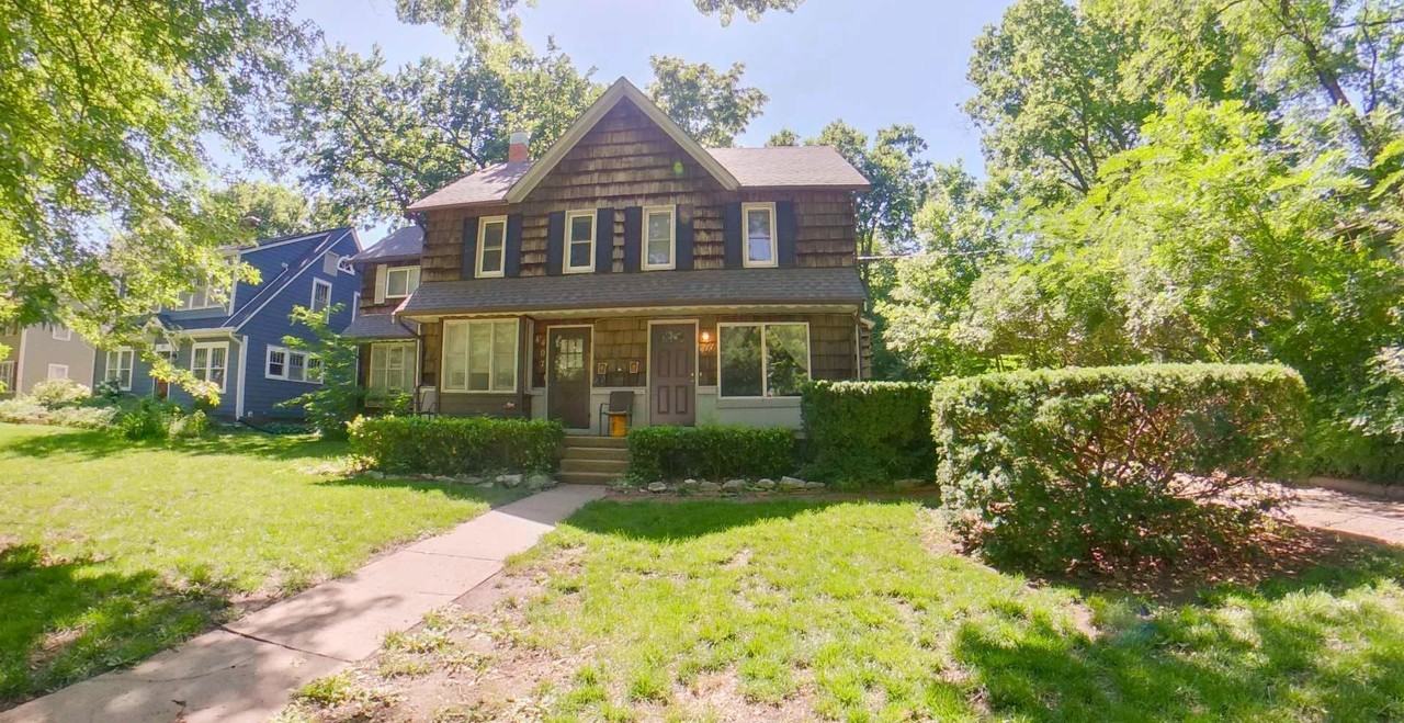 411 Denison Ave - Photo 2 of 10