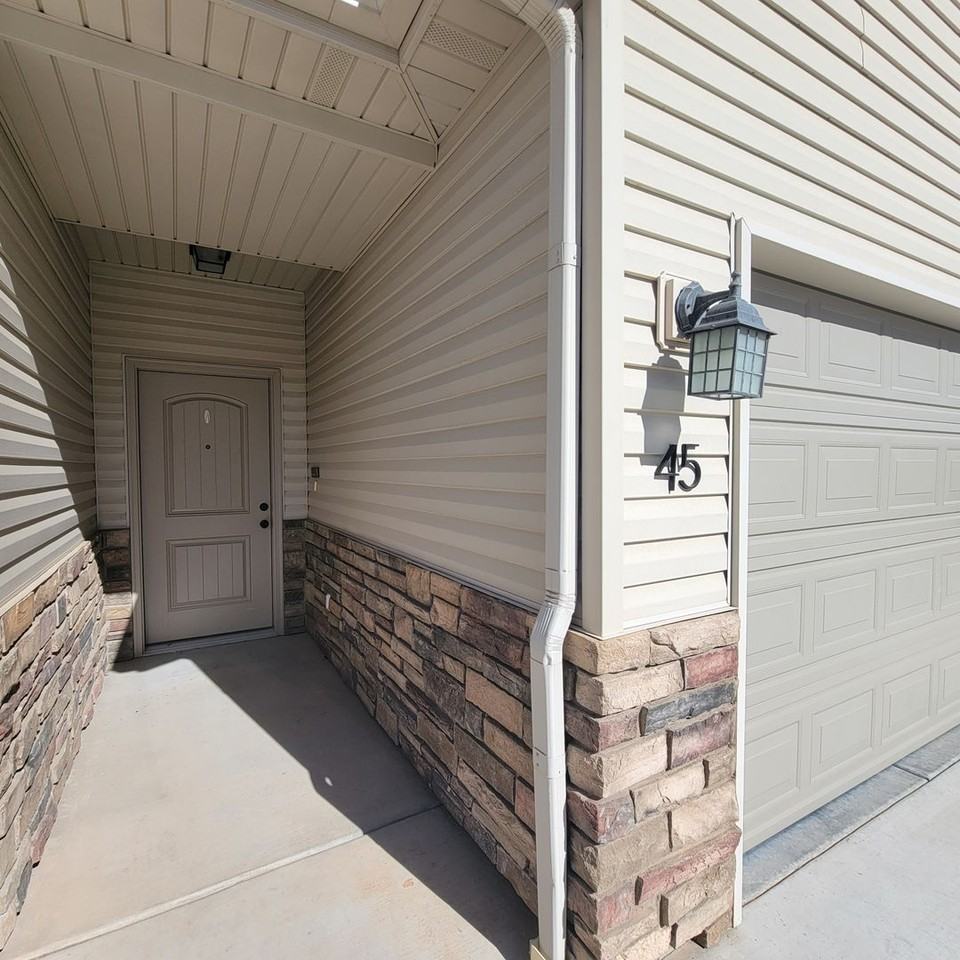 1677 N Main St #45 - Photo 3 of 23