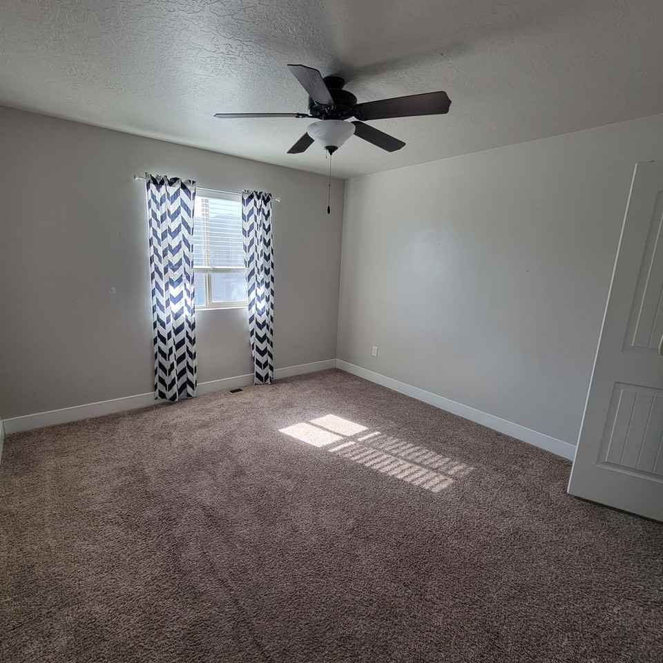 1677 N Main St #45 - Photo 5 of 23