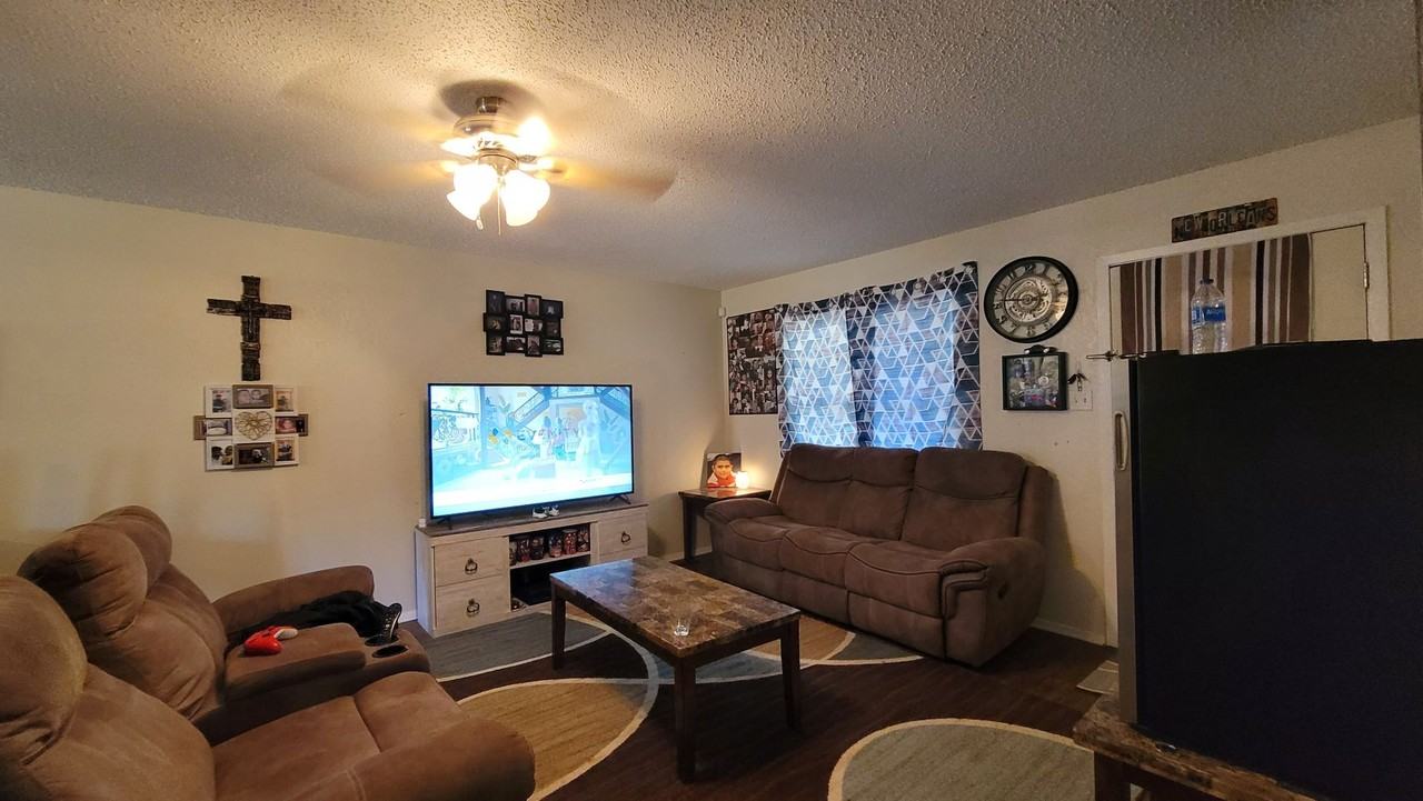 7410 Hickory Ave - Photo 2 of 15