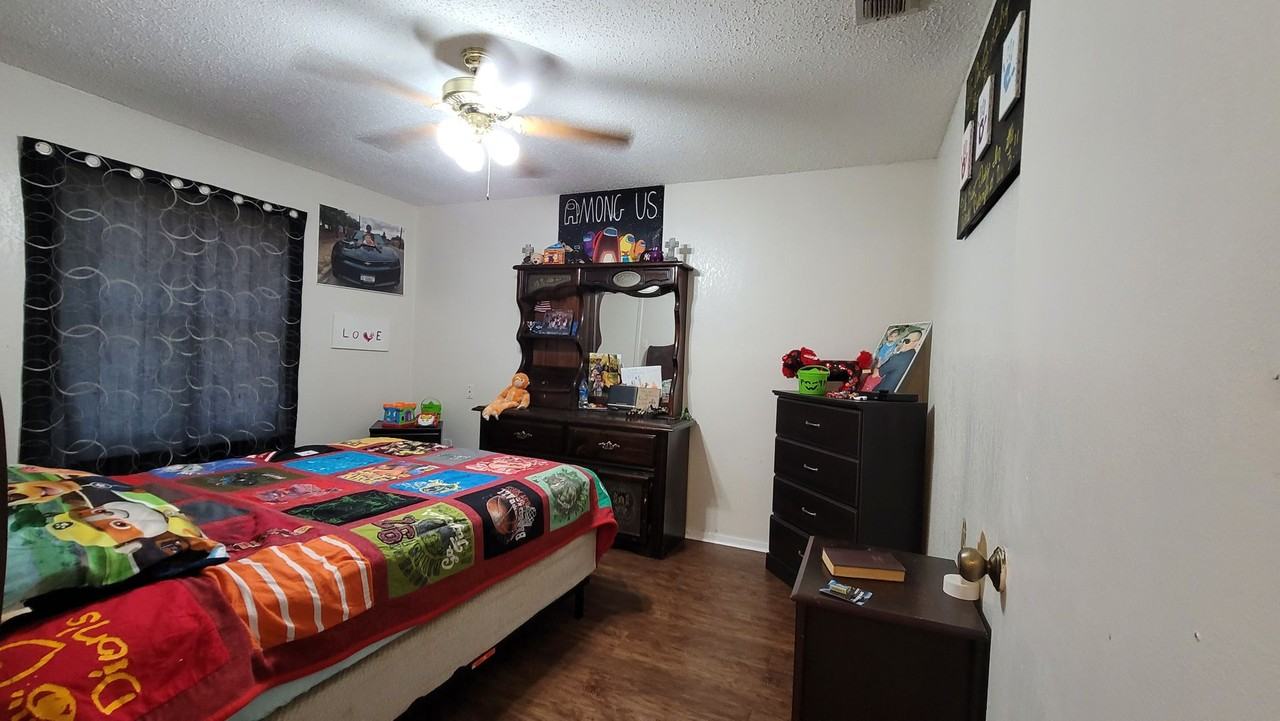 7410 Hickory Ave - Photo 5 of 15