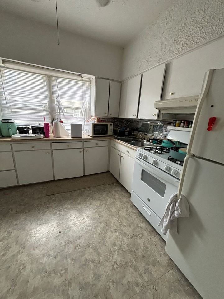 510 Baltimore St - Photo 2 of 9