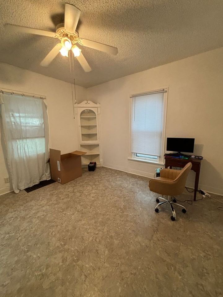 510 Baltimore St - Photo 3 of 9