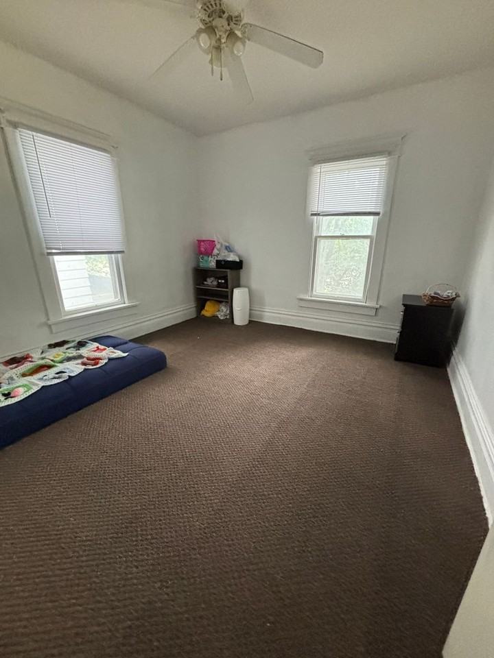 510 Baltimore St - Photo 7 of 9