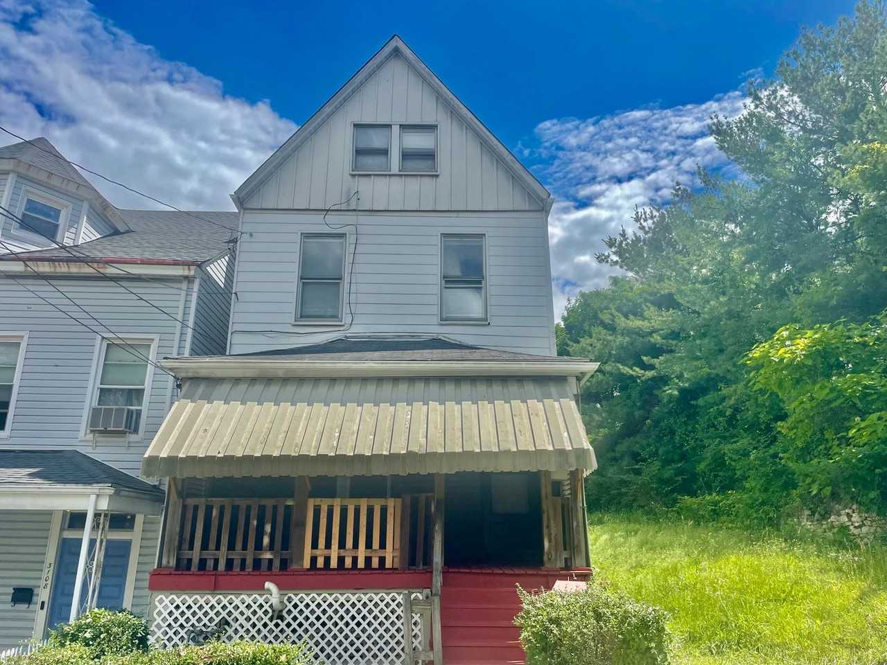 3104 Terrace St - Photo 2 of 33