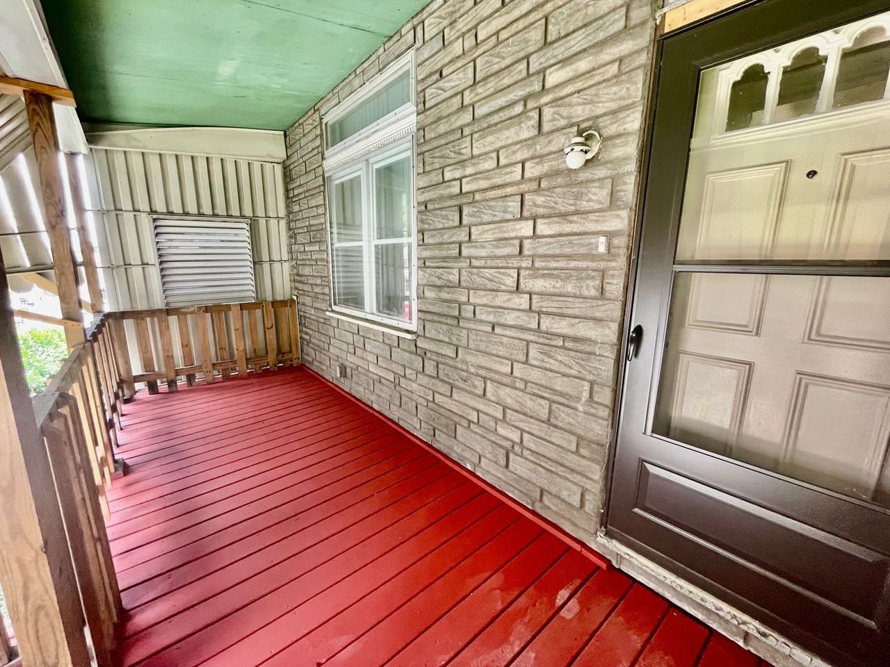 3104 Terrace St - Photo 3 of 33