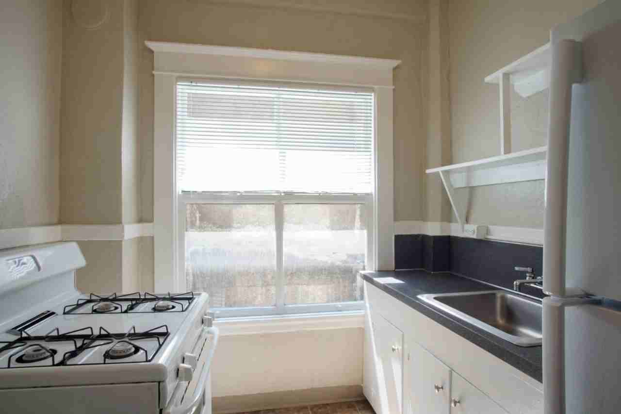 715 Sw King Ave #25 - Photo 7 of 14