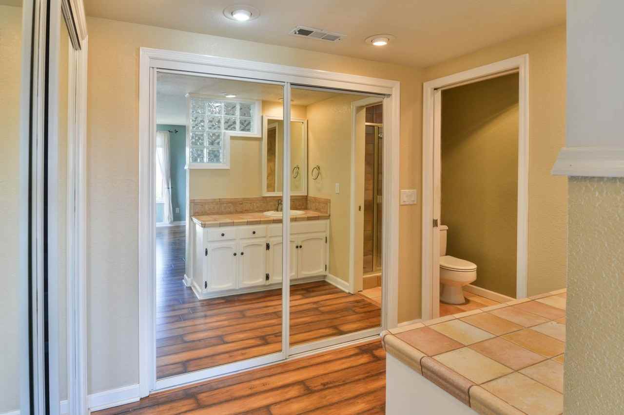 1043 Tamara Cir - Photo 7 of 16