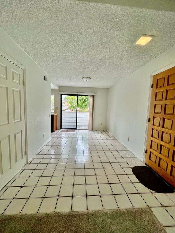 4577 Chateau Dr - Photo 4 of 23