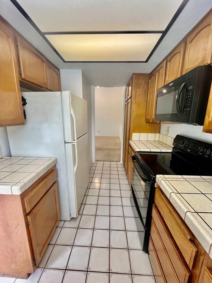 4577 Chateau Dr - Photo 7 of 23