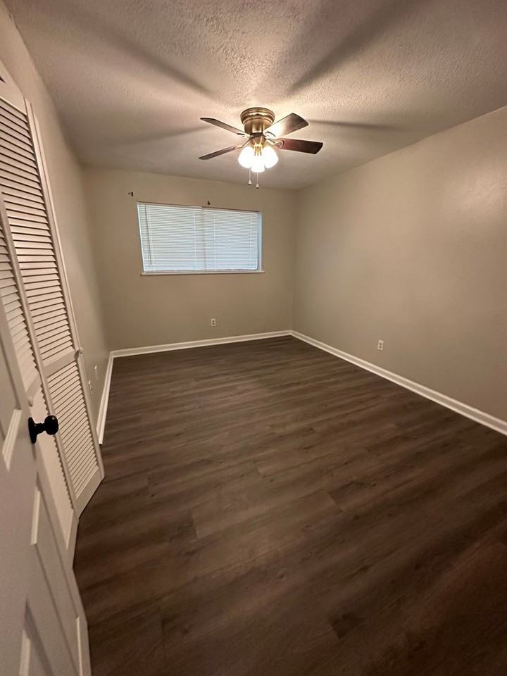 3200 Anita Cir - Photo 6 of 10