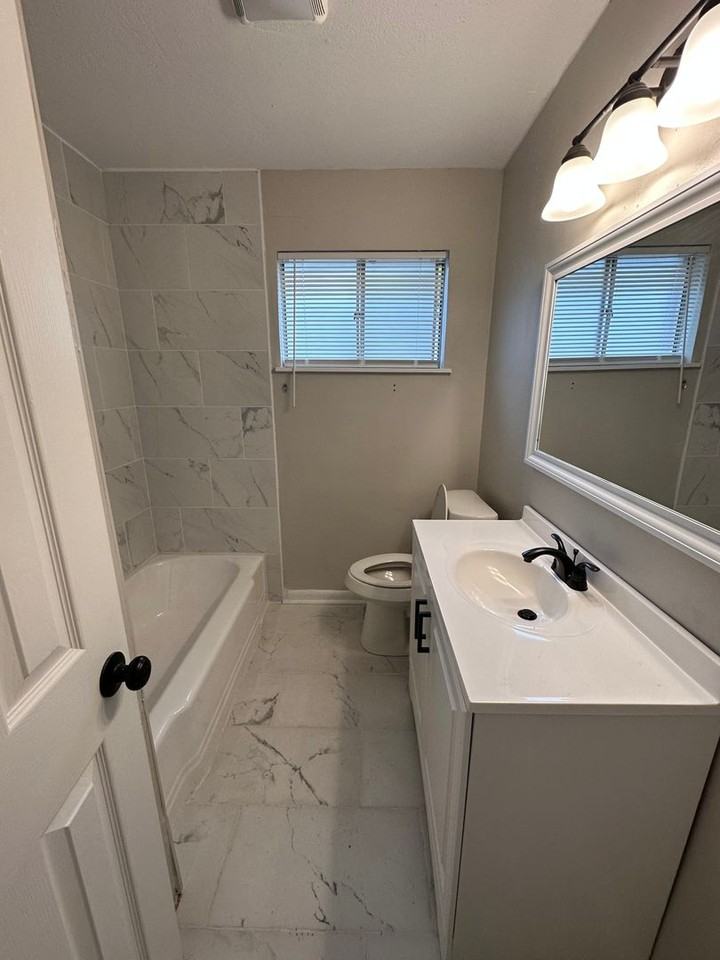 3200 Anita Cir - Photo 7 of 10