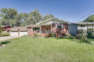 featured image of 1550 Maple St
