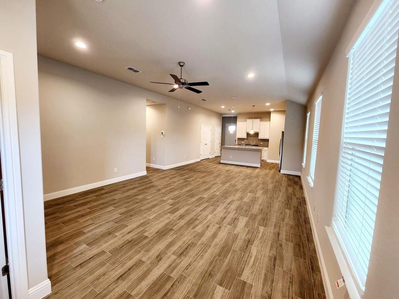 2320 Ruff Rd - Photo 4 of 18