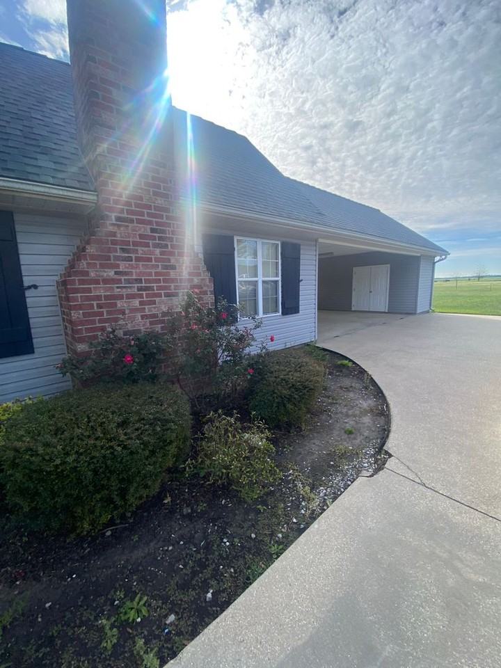 1042 Banker Rd - Photo 2 of 31
