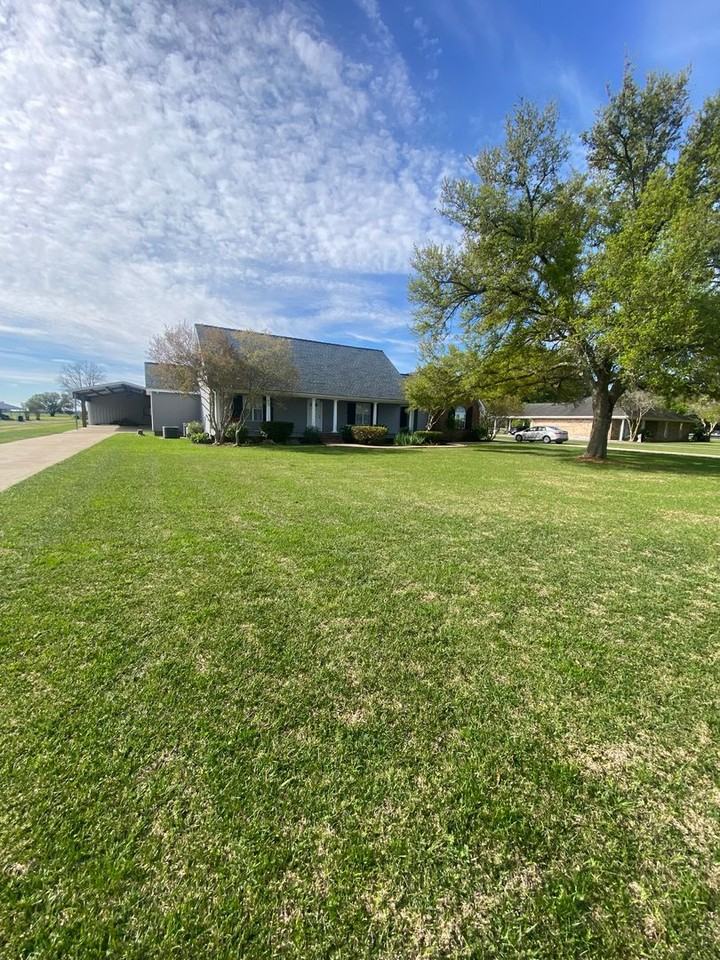 1042 Banker Rd - Photo 3 of 31
