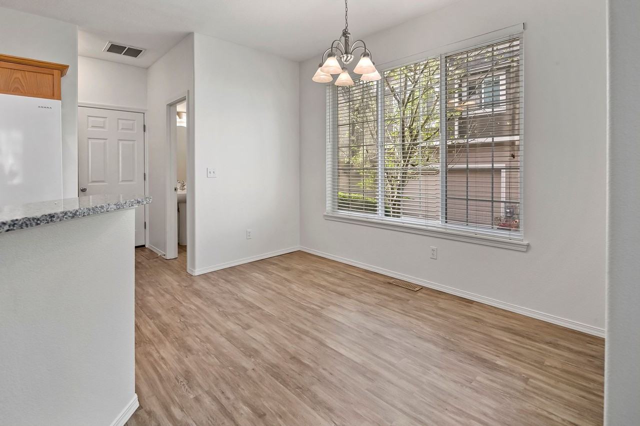 1611 Sw San Mateo Ter - Photo 6 of 27