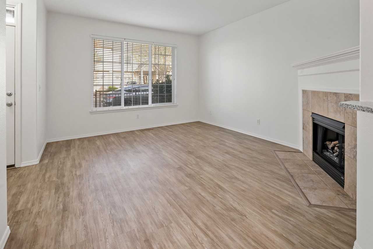 1611 Sw San Mateo Ter - Photo 7 of 27