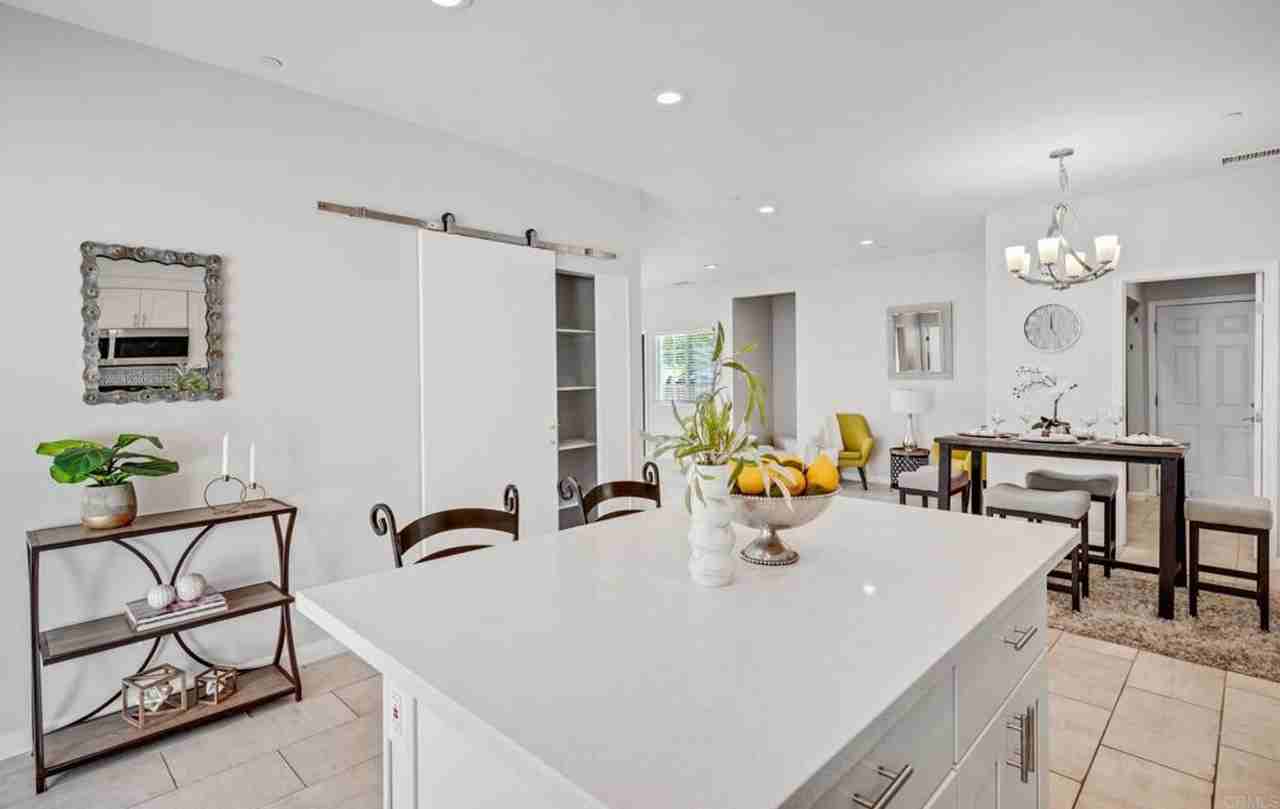 959 13th St - Photo 7 of 48