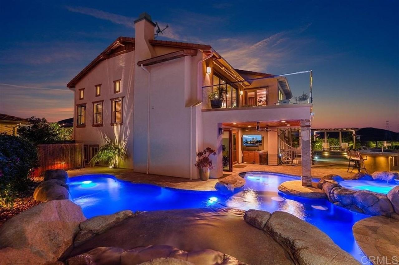 1647 Milan Way - Photo 3 of 24