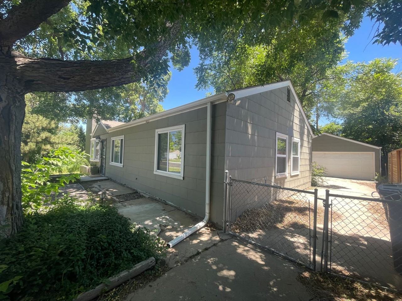 3080 S Fairfax St - Photo 3 of 31