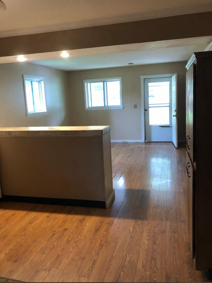 29th Ter - Photo 3 of 16