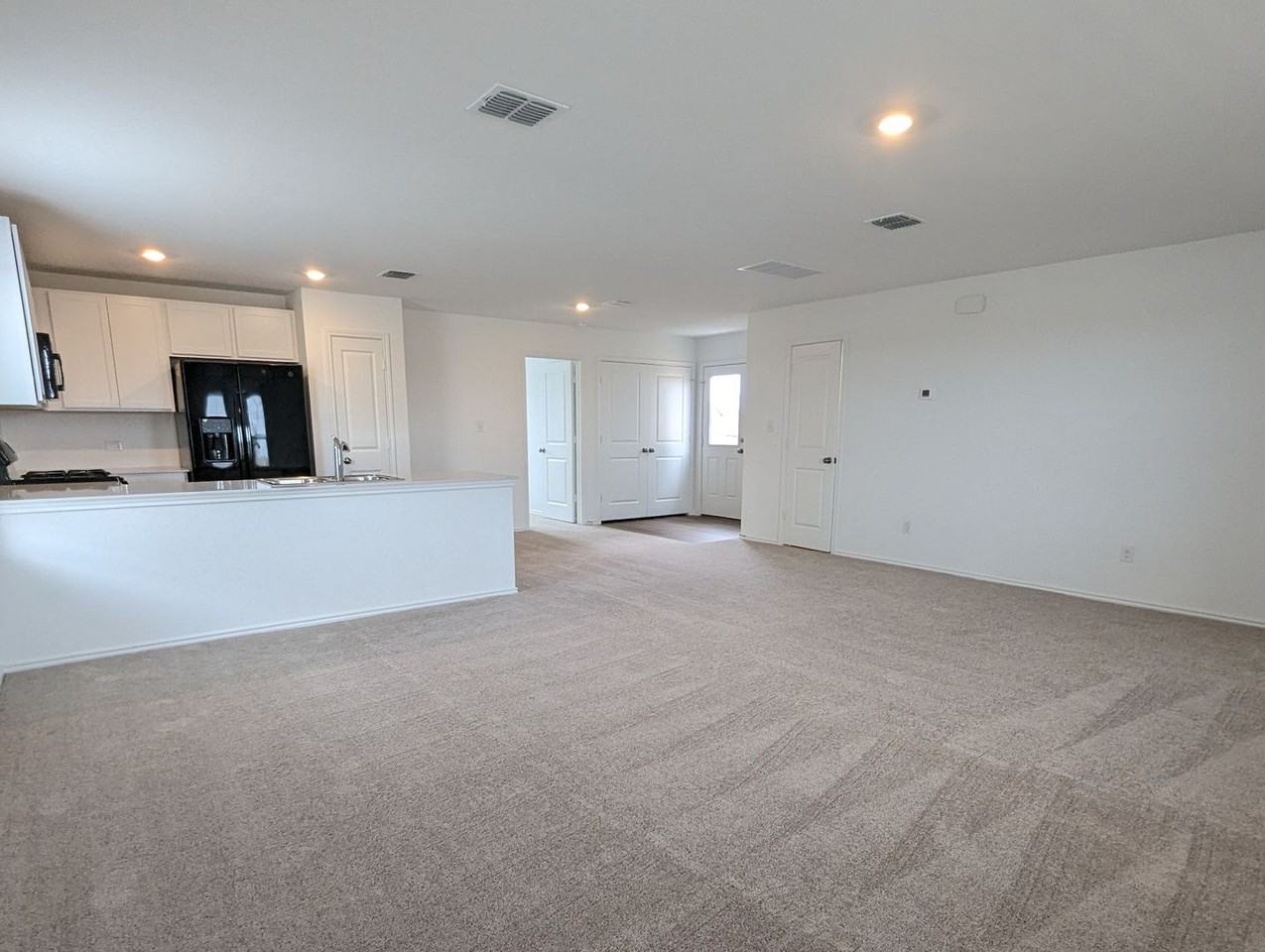 152 Avre Loop - Photo 3 of 24