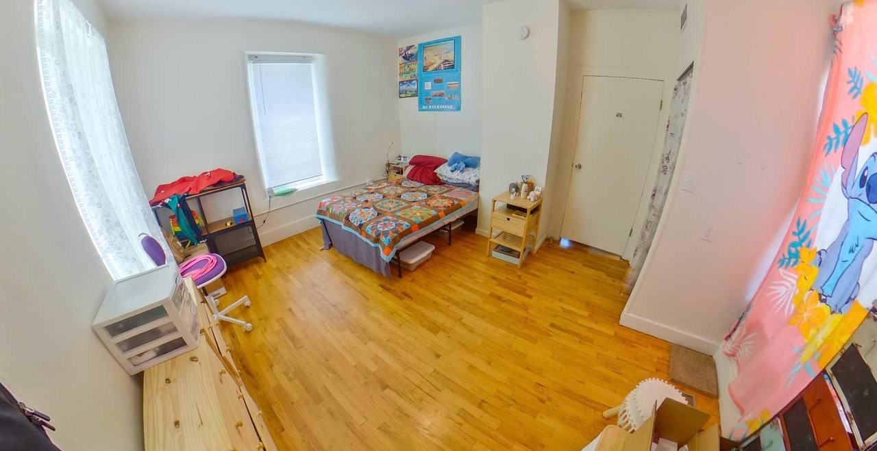 402 Bluemont Avenue - Photo 4 of 8