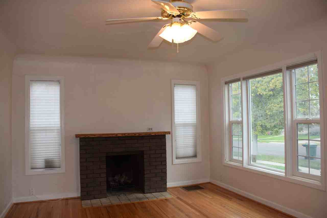 864 E Bryan Ave - Photo 4 of 16