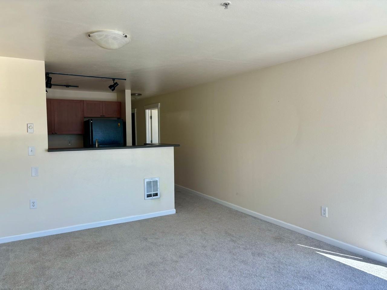 500 Elliott Ave W #404 - Photo 6 of 20