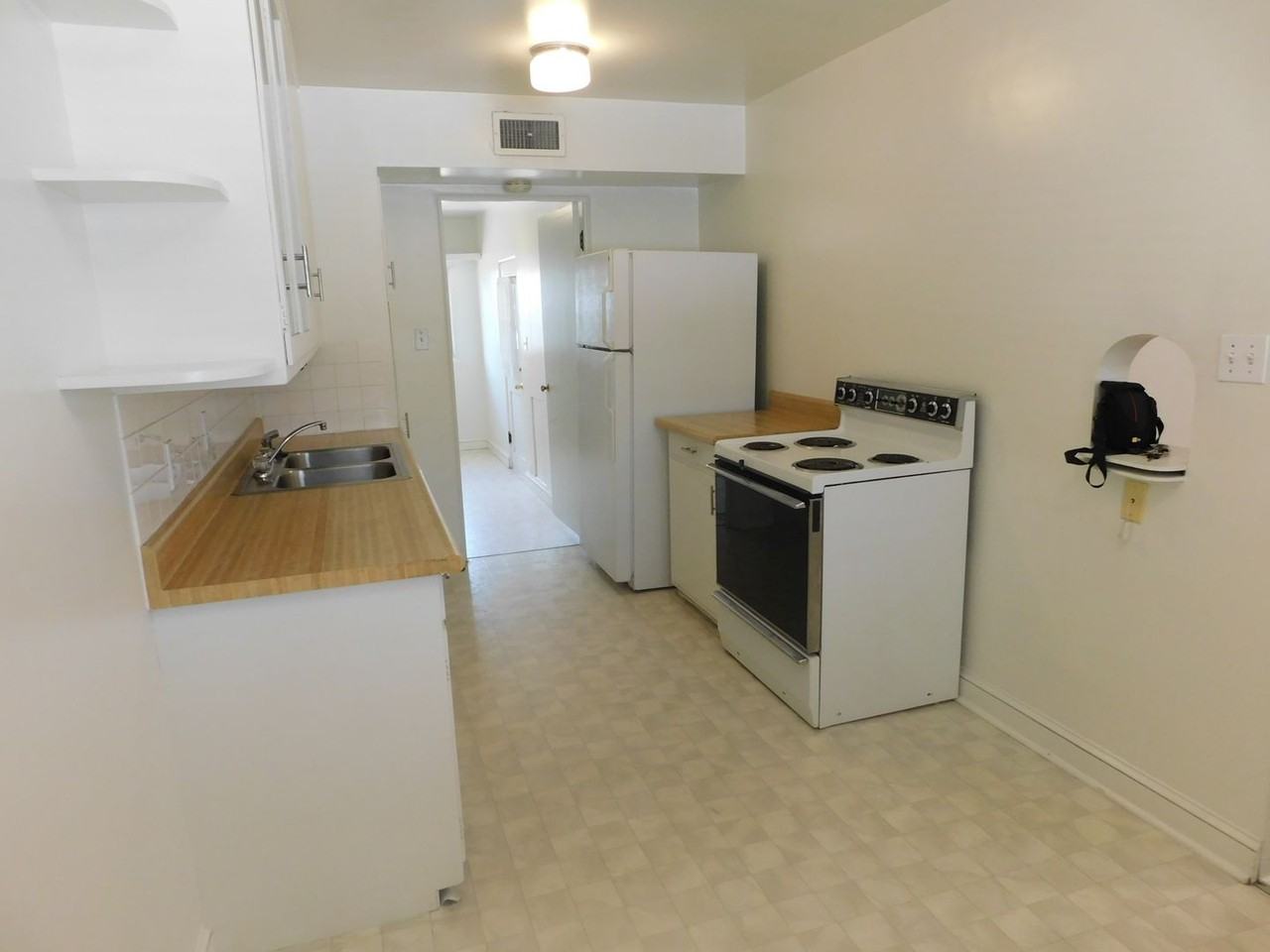 742 Bunting Ave - Photo 7 of 16