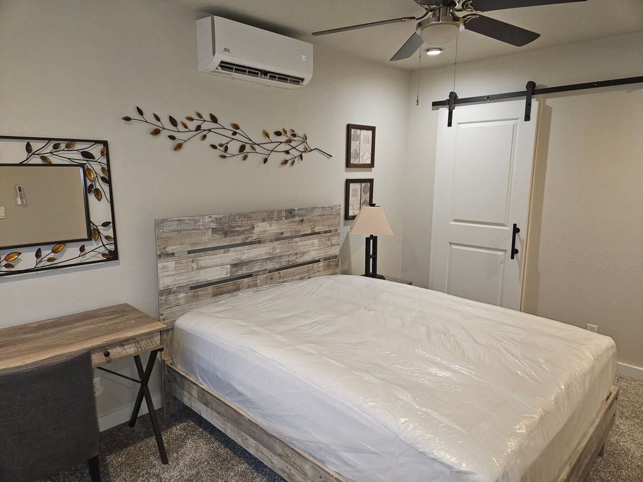 1831 Grace Ave - Photo 3 of 13