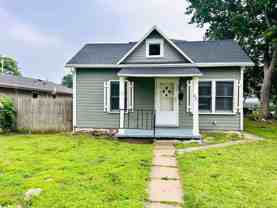 221 W Spruce St - Photo 1 of 1