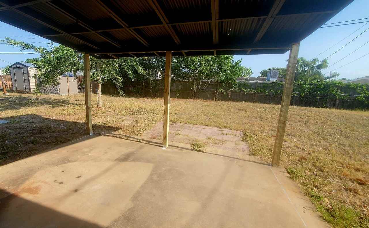 645 Jana Dr - Photo 2 of 12