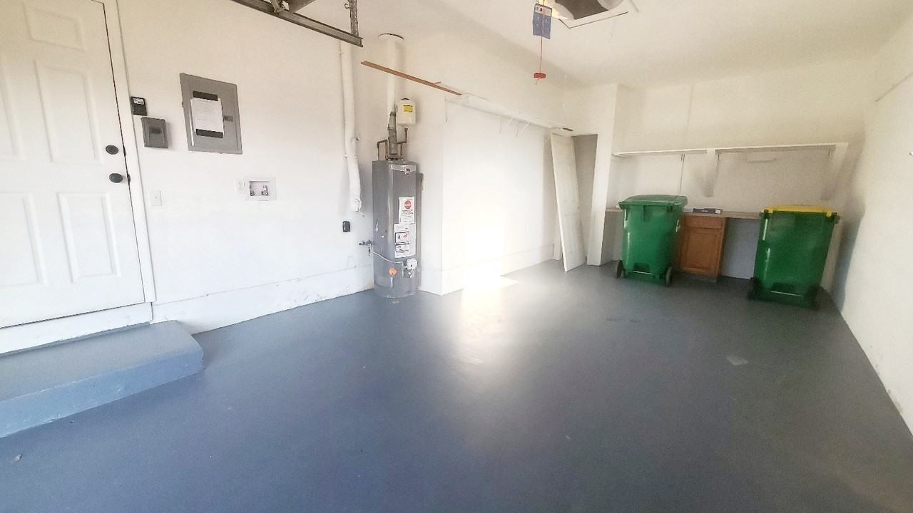 645 Jana Dr - Photo 3 of 12