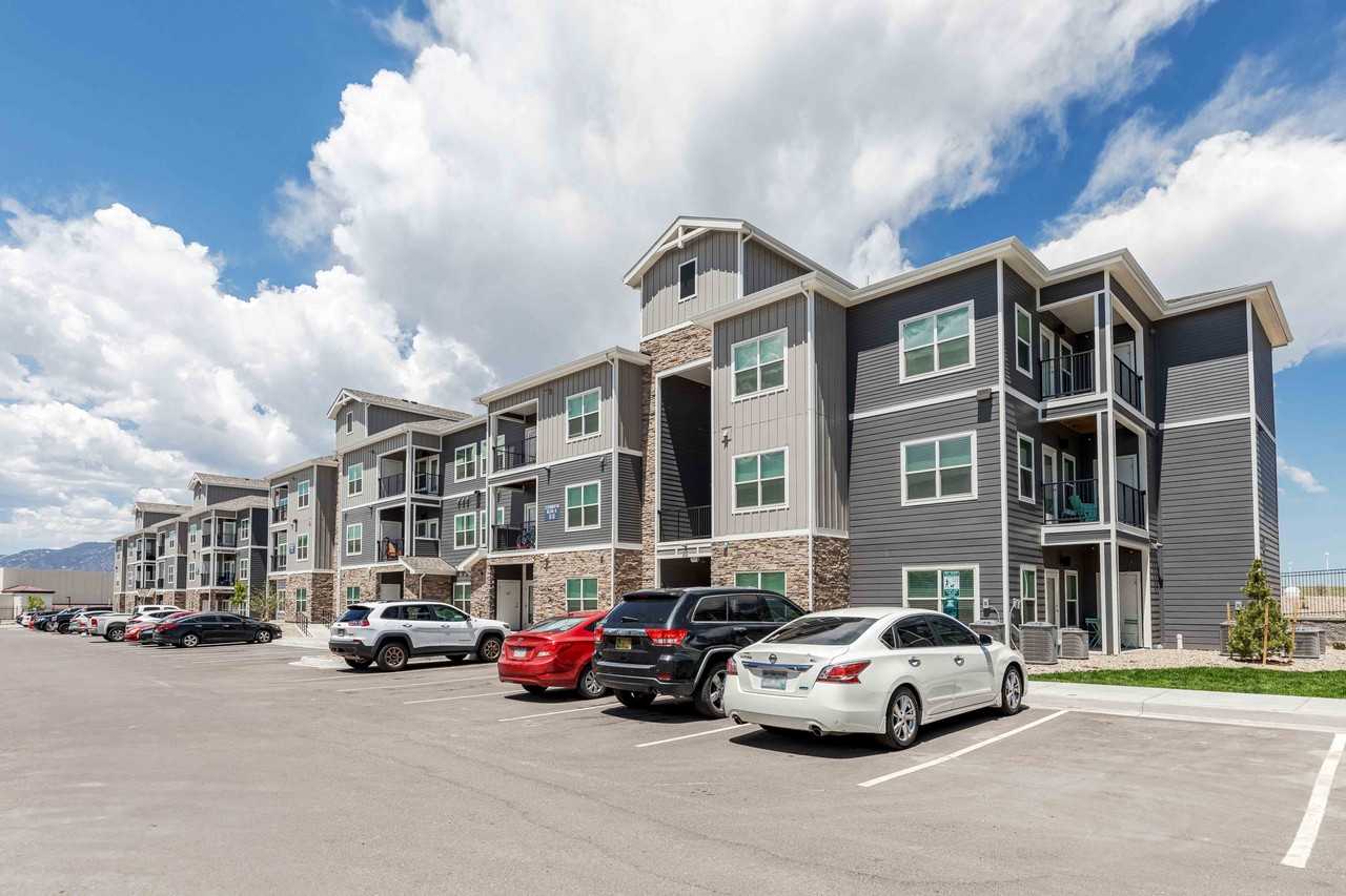 InterQuest Ridge - Photo 6 of 20