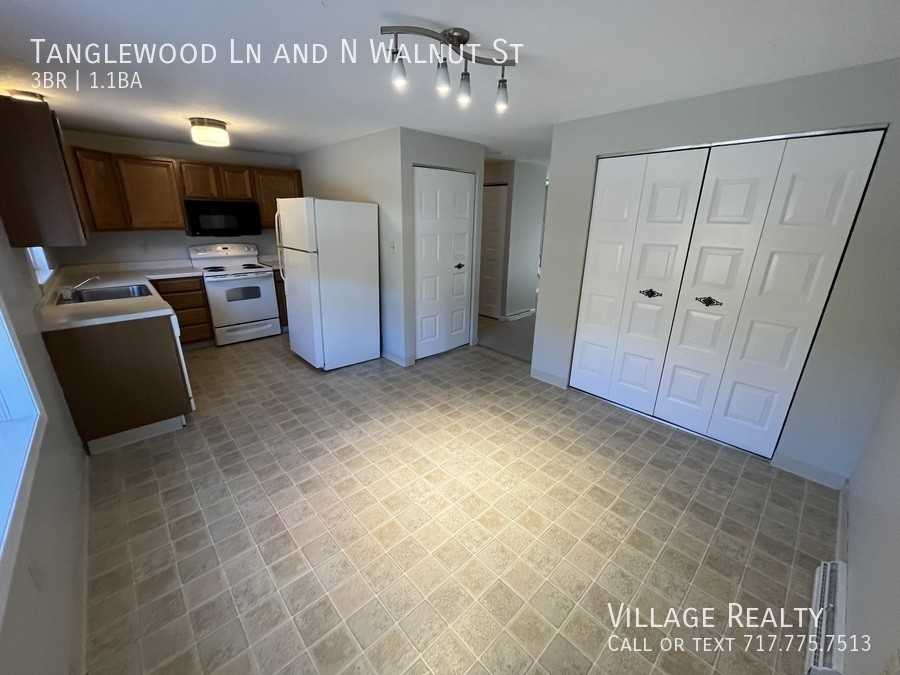 Tanglewood & N Walnut St - Photo 2 of 50