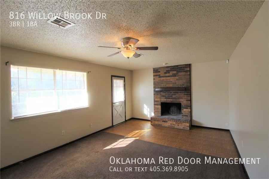 816 Willow Brook Drive - Photo 2 of 15